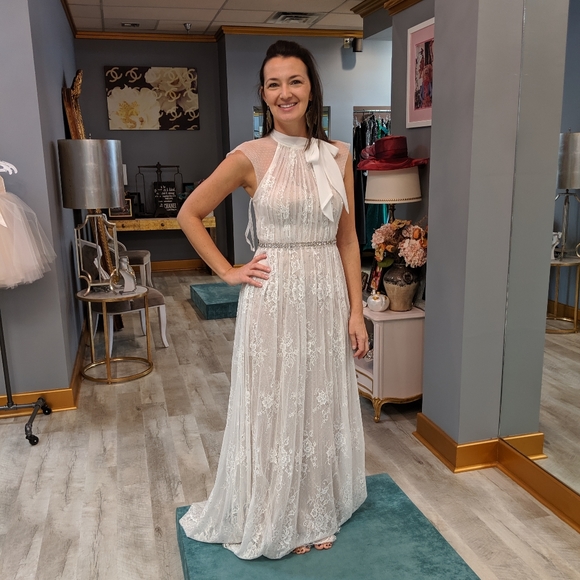 Mac Duggal white dress - Picture 2 of 5